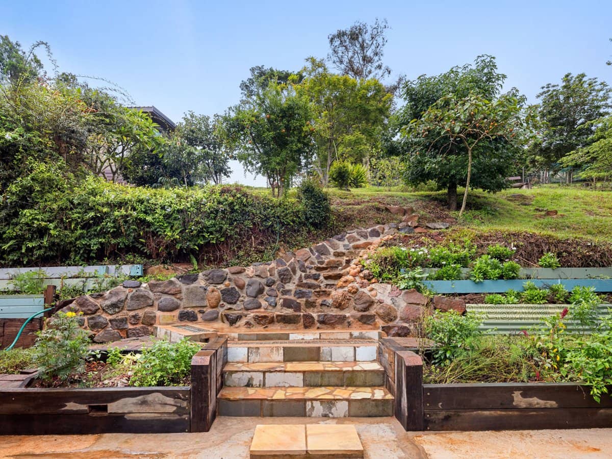 7 Jacaranda Court, Beechmont - Thumbnail 11