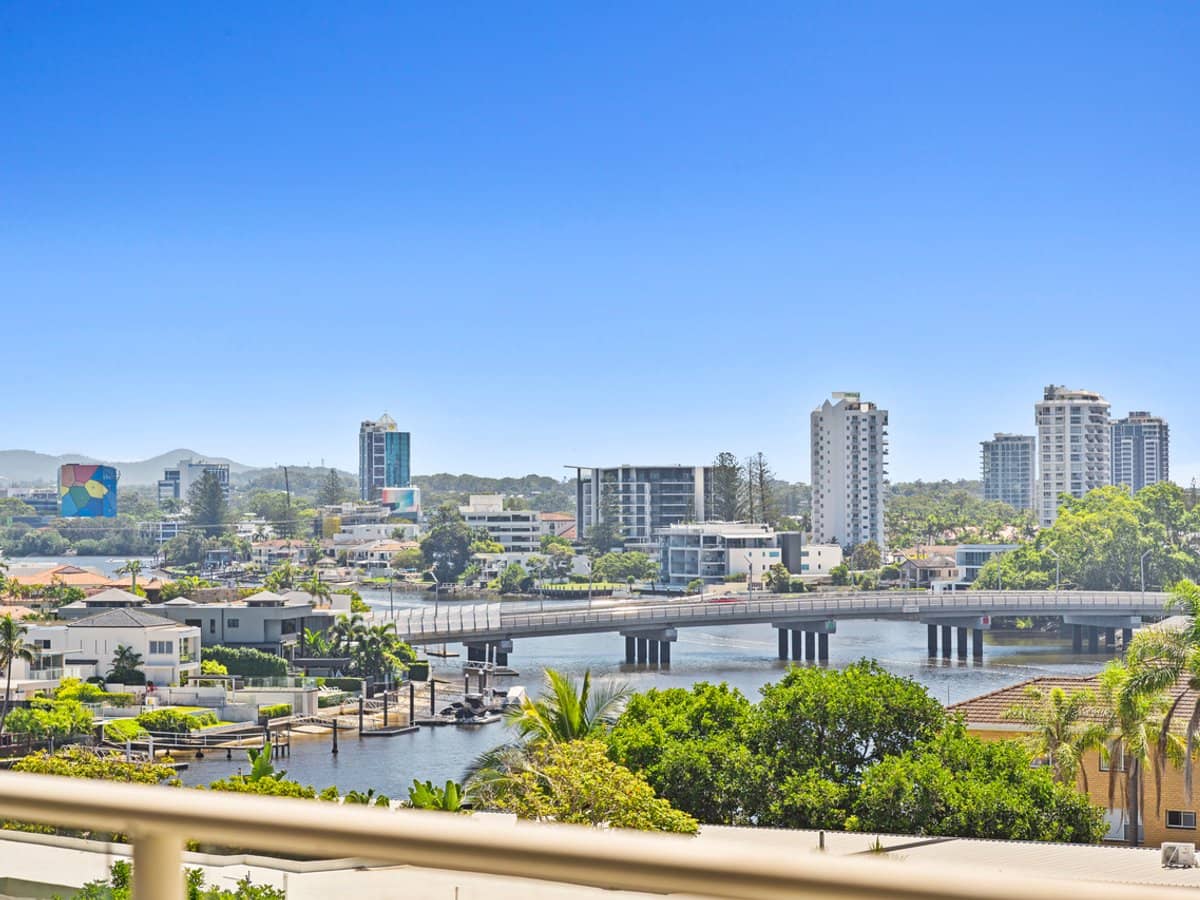 18 Fern Street, SURFERS PARADISE - Thumbnail 11