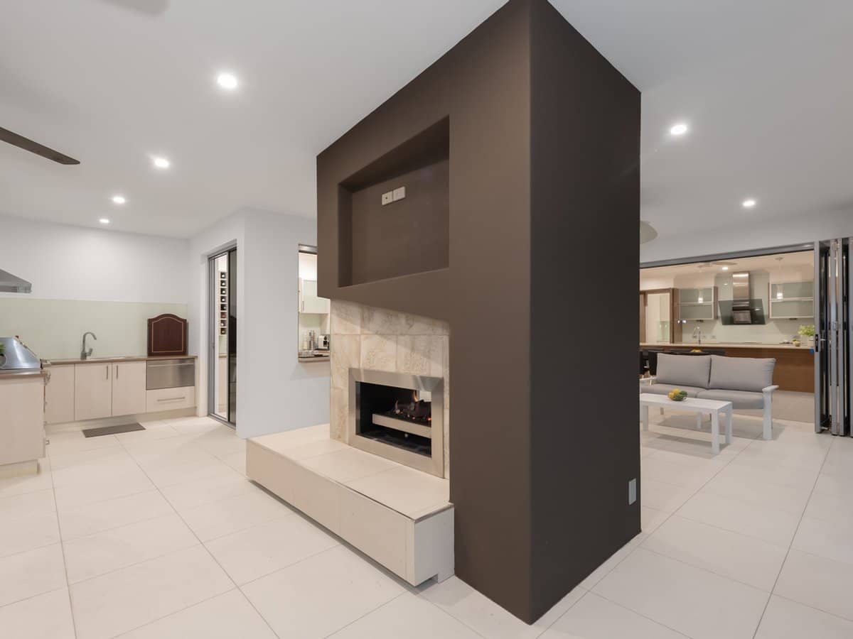 1 Katinka Circuit, COOMERA WATERS - Thumbnail 4