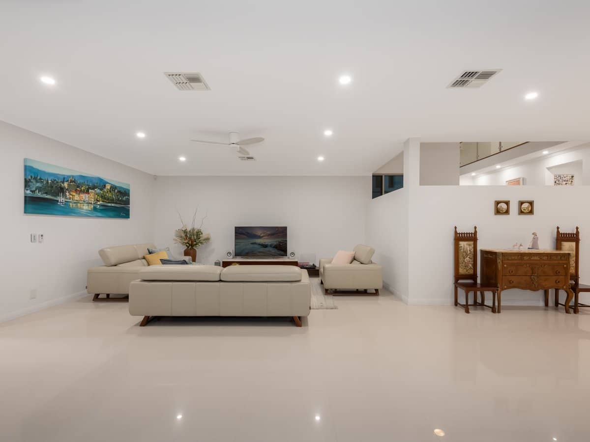 1 Katinka Circuit, COOMERA WATERS - Thumbnail 12