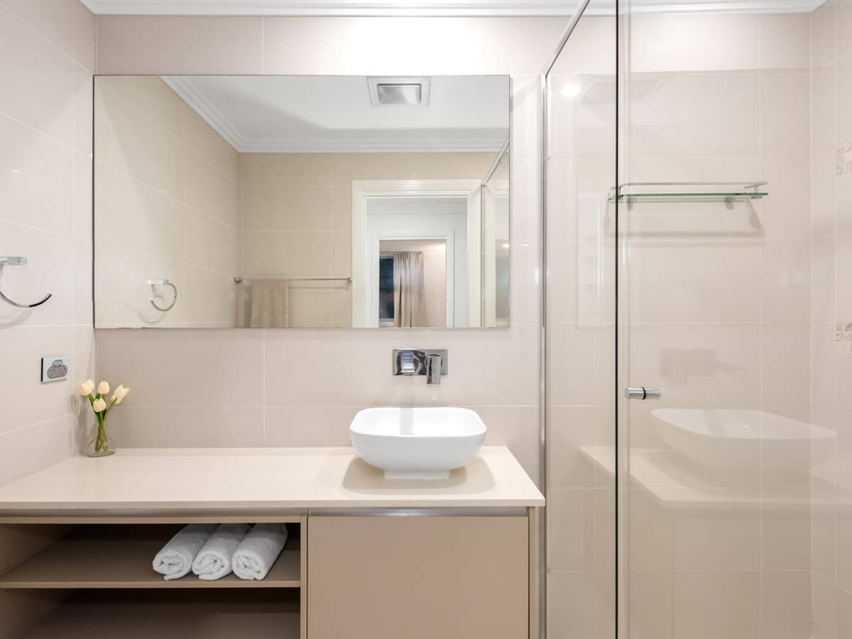 1 Katinka Circuit, COOMERA WATERS - Thumbnail 24