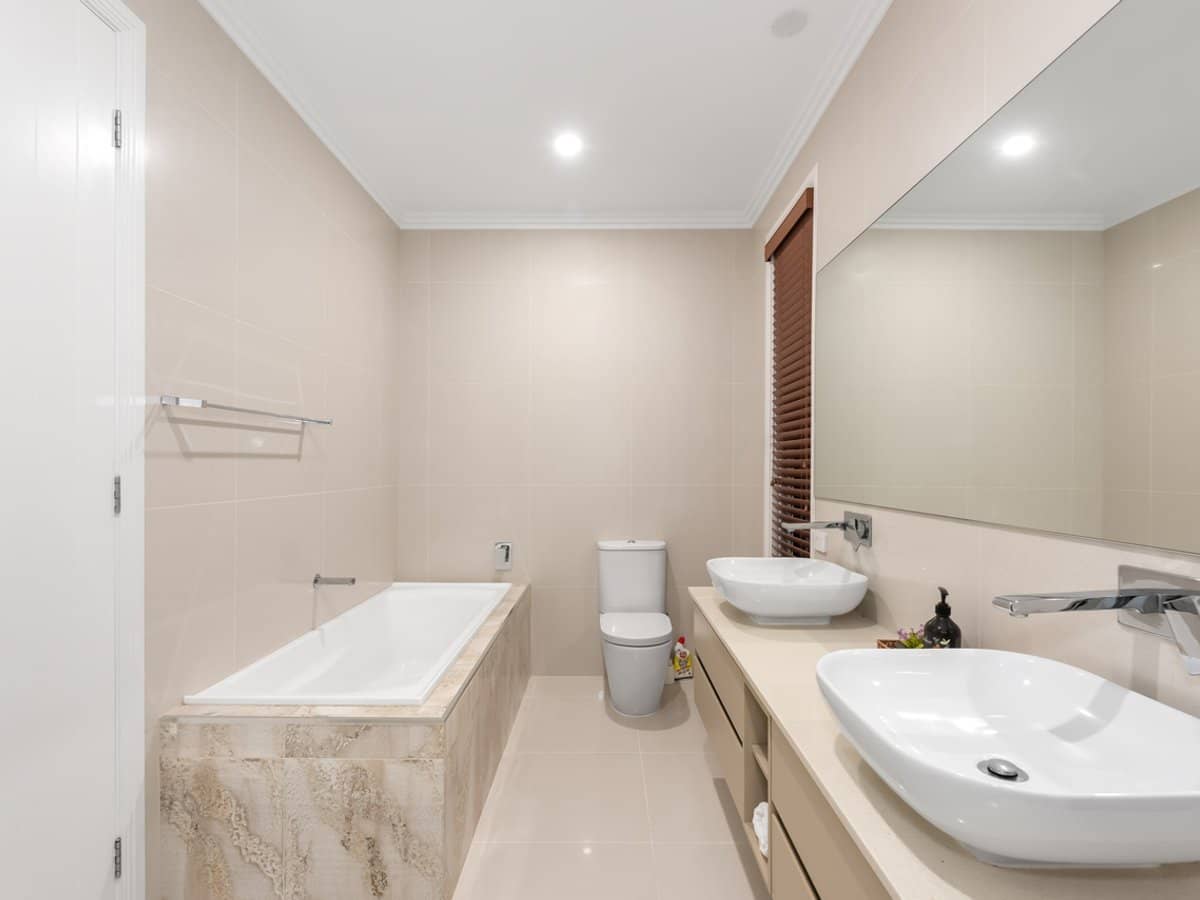 1 Katinka Circuit, COOMERA WATERS - Thumbnail 25