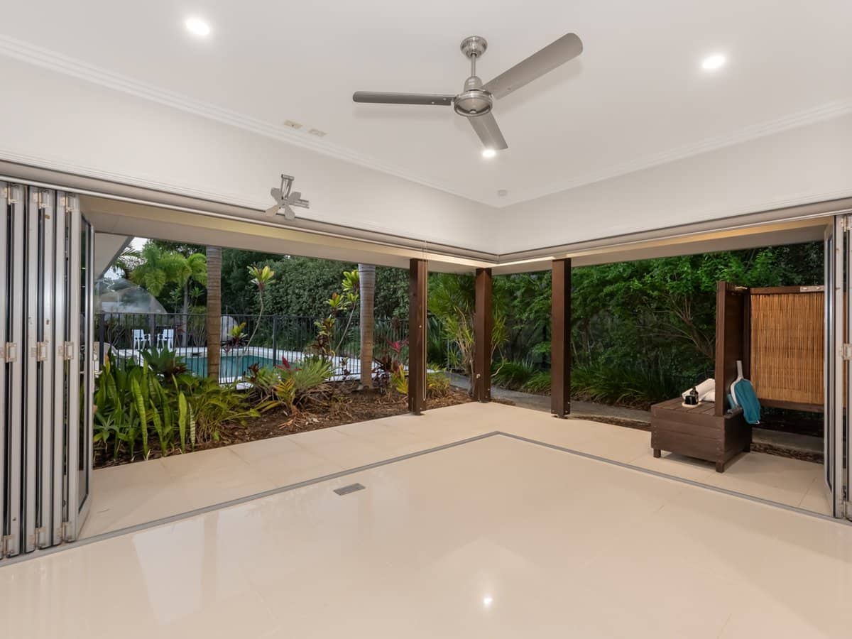 1 Katinka Circuit, COOMERA WATERS - Thumbnail 27