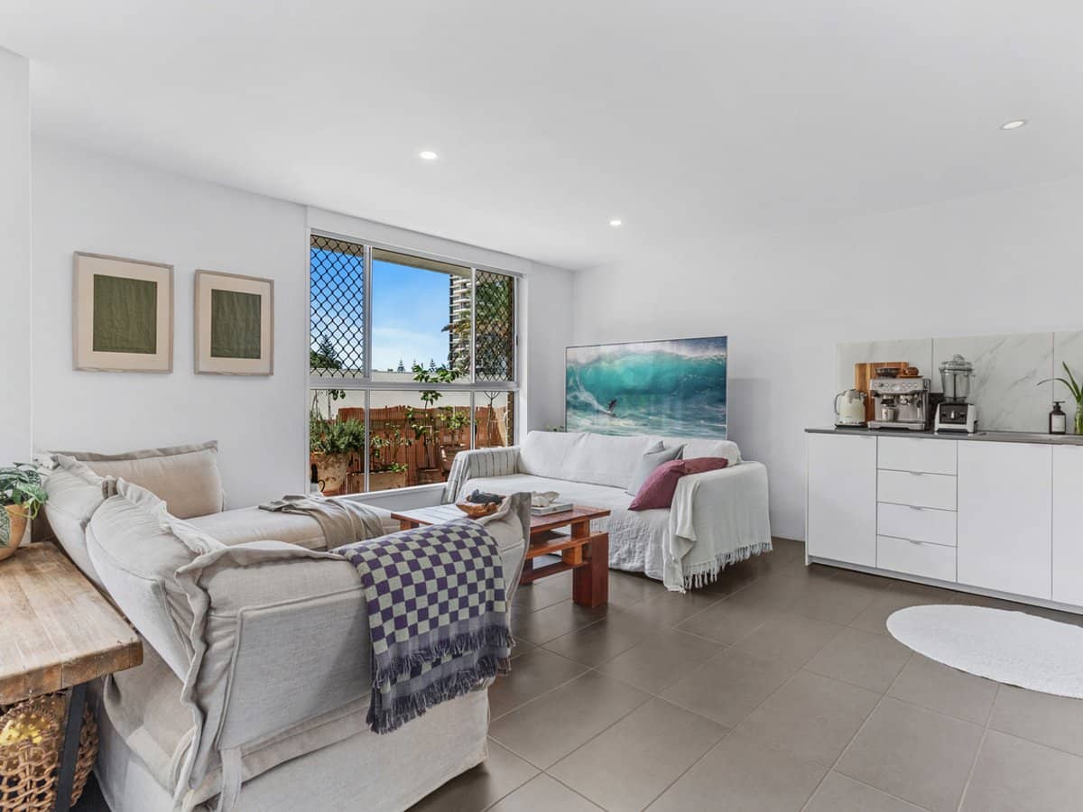 3/22 Garrick Street, Coolangatta - Thumbnail 1