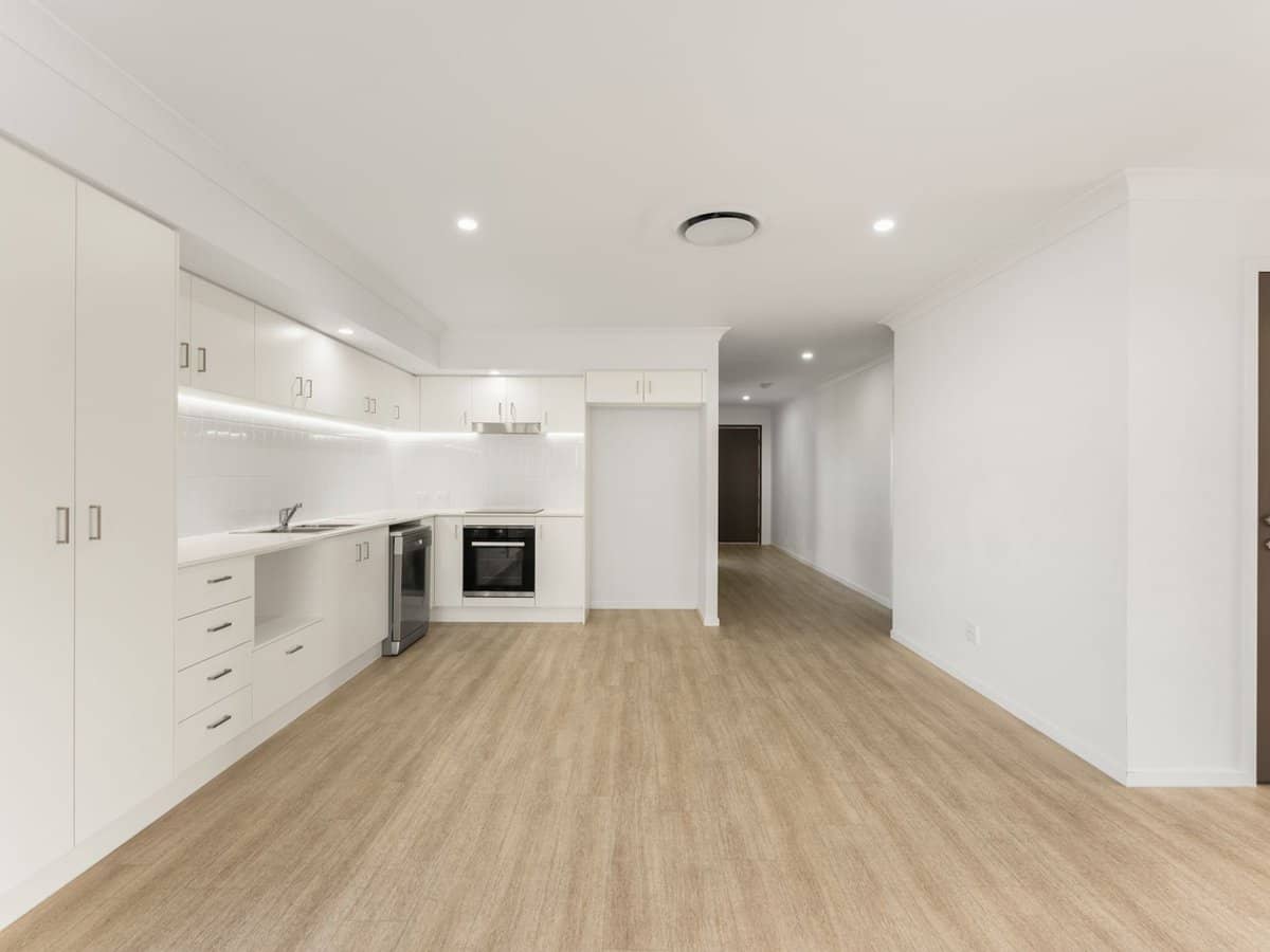 8 Manuka Road, LOGAN VILLAGE - Thumbnail 5