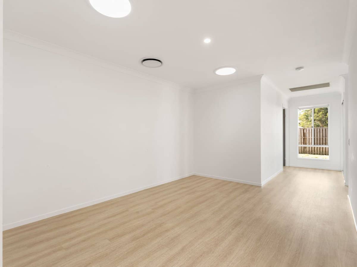 8 Manuka Road, LOGAN VILLAGE - Thumbnail 8