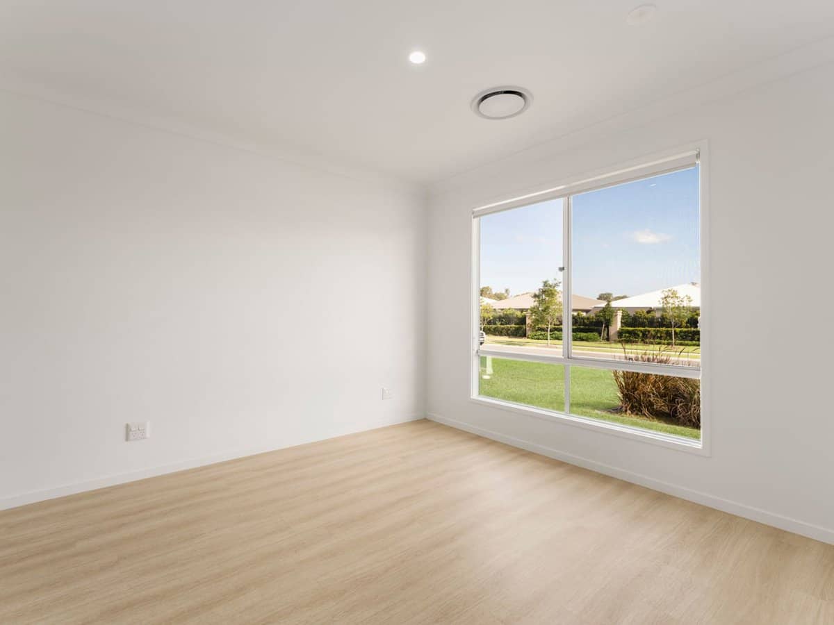 8 Manuka Road, LOGAN VILLAGE - Thumbnail 12