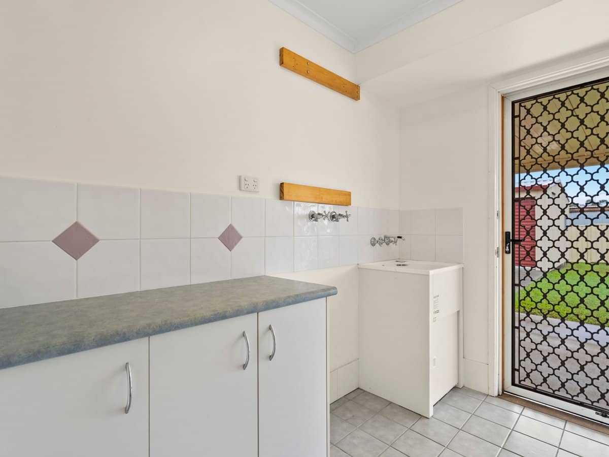 37 Harding Boulevard, MOUNT WARREN PARK - Thumbnail 14