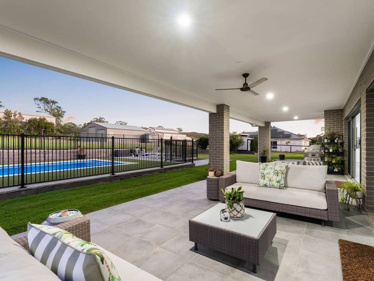 5-7 Hayview Court, BUCCAN - Thumbnail 3