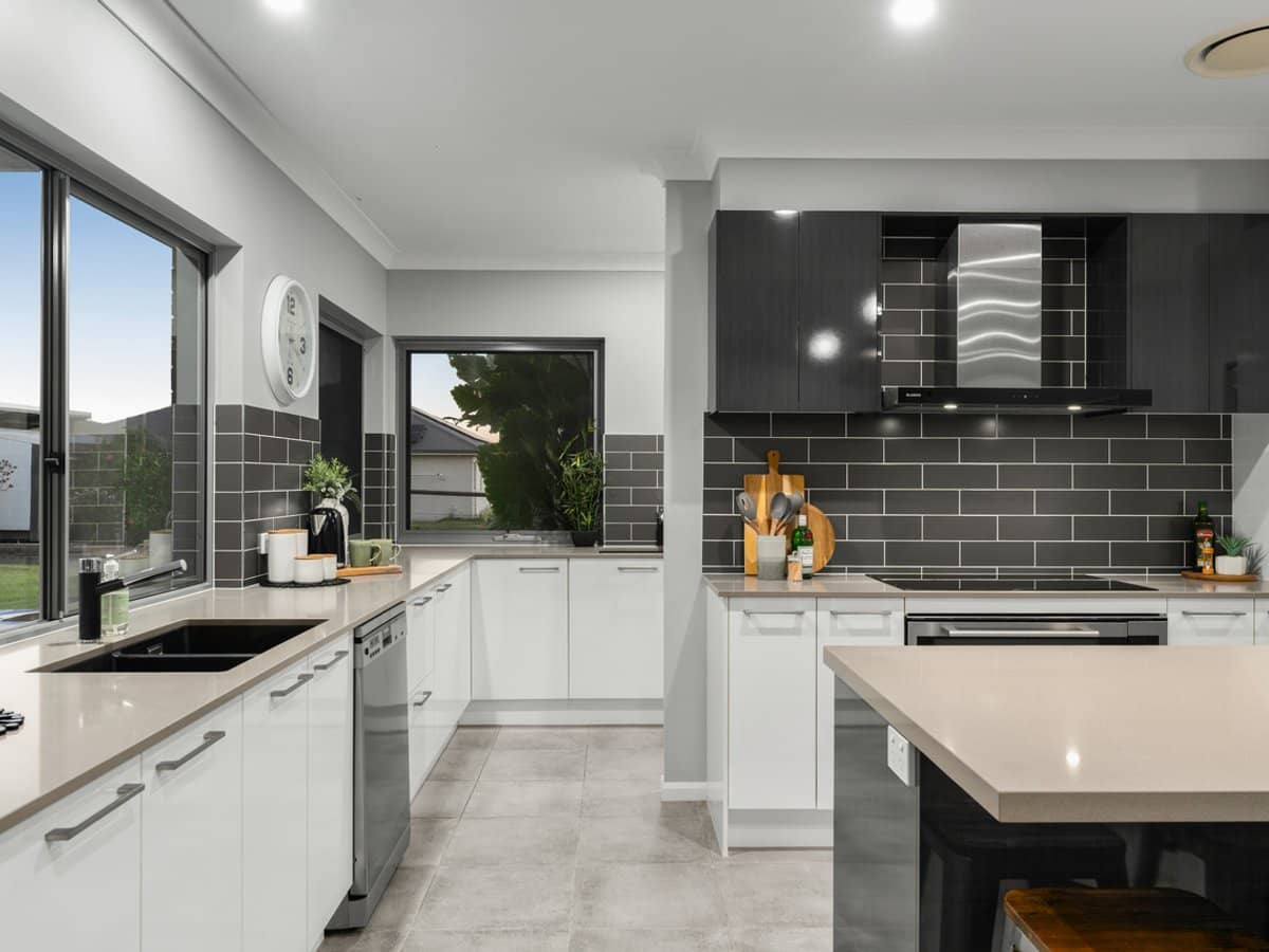 5-7 Hayview Court, BUCCAN - Thumbnail 11