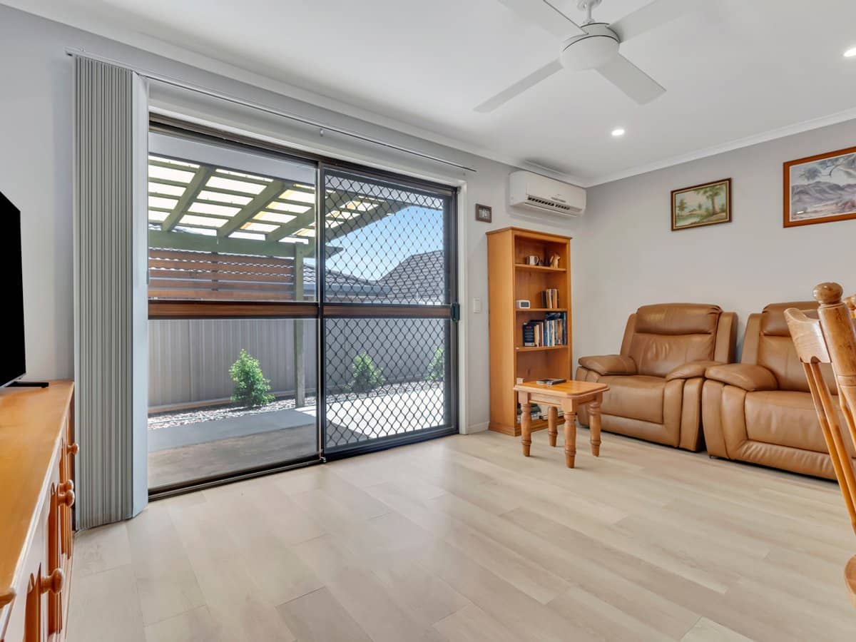 55 Government Road, LABRADOR - Thumbnail 2