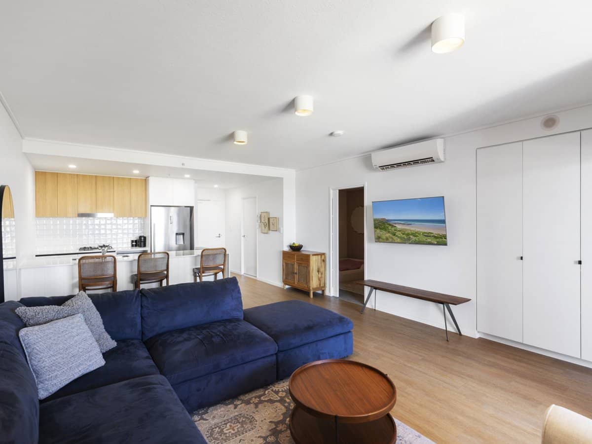 42 Laver Drive, ROBINA - Thumbnail 10