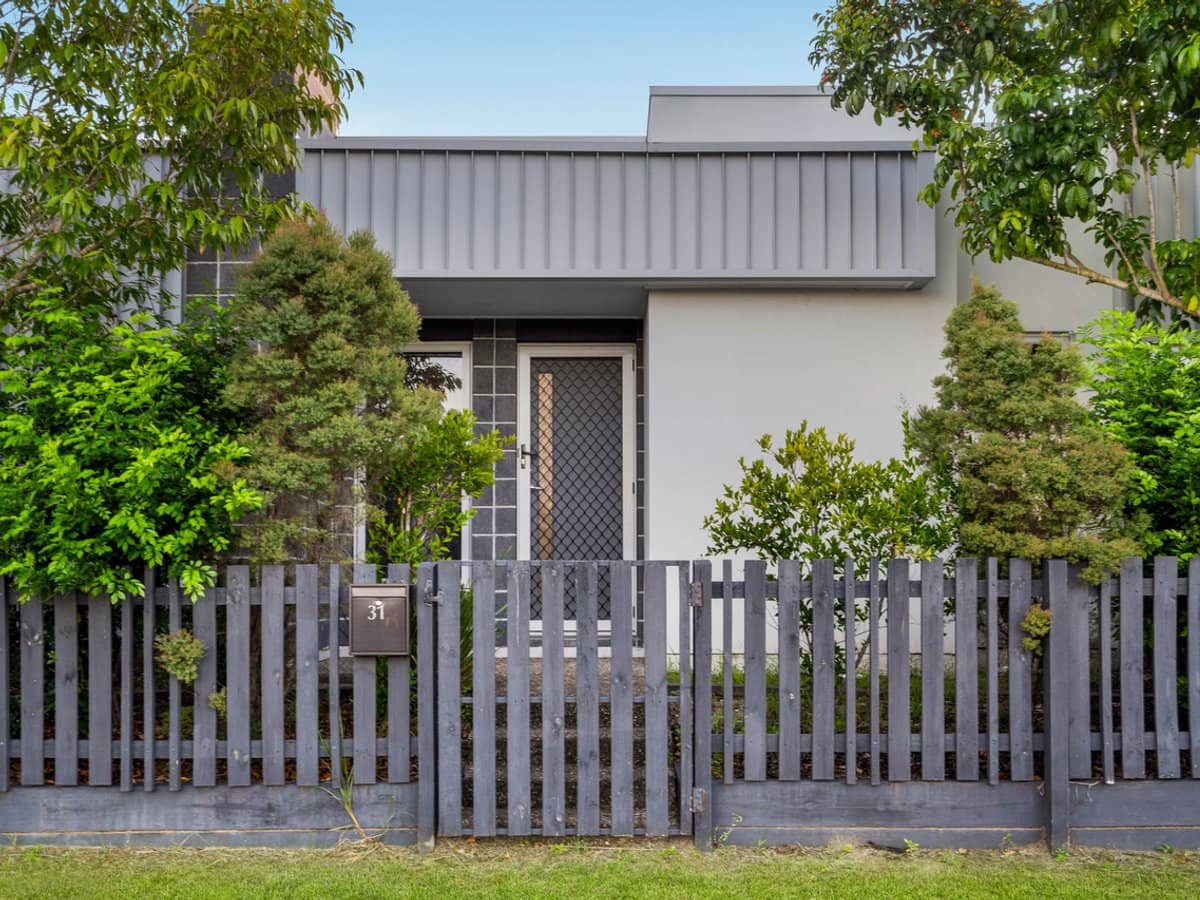 31 Basalt Drive, YARRABILBA - Thumbnail 1