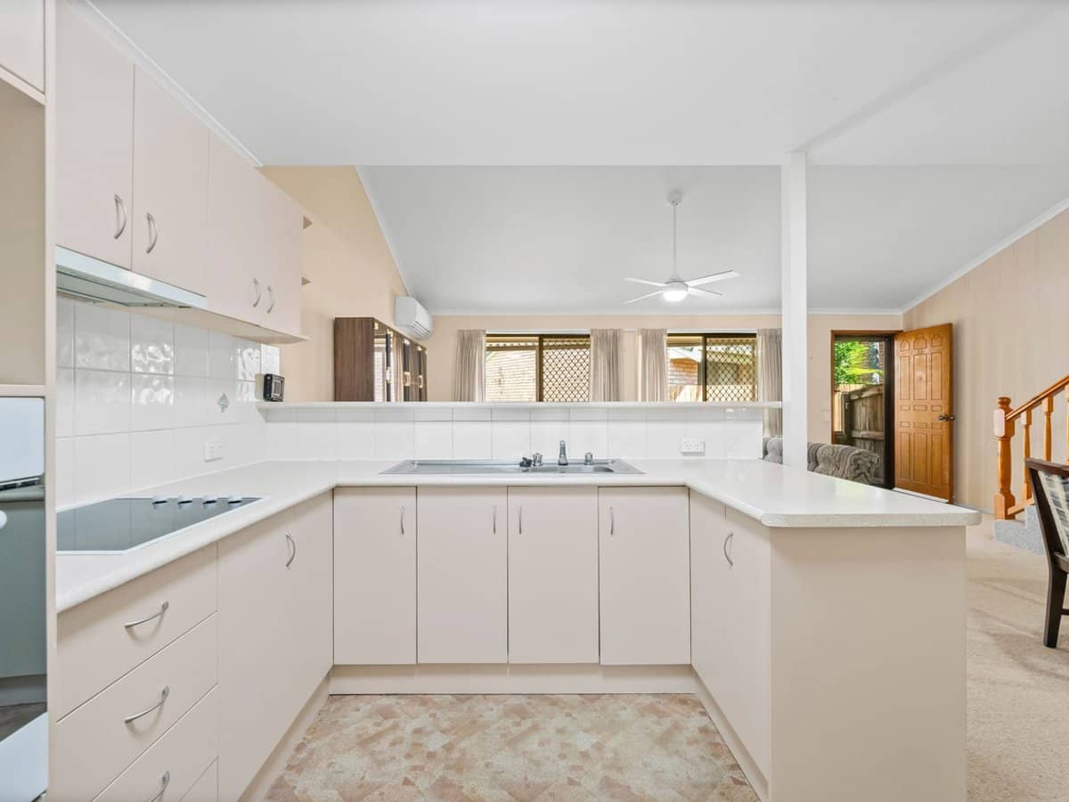 30 Sportsman Avenue, MERMAID BEACH - Thumbnail 7