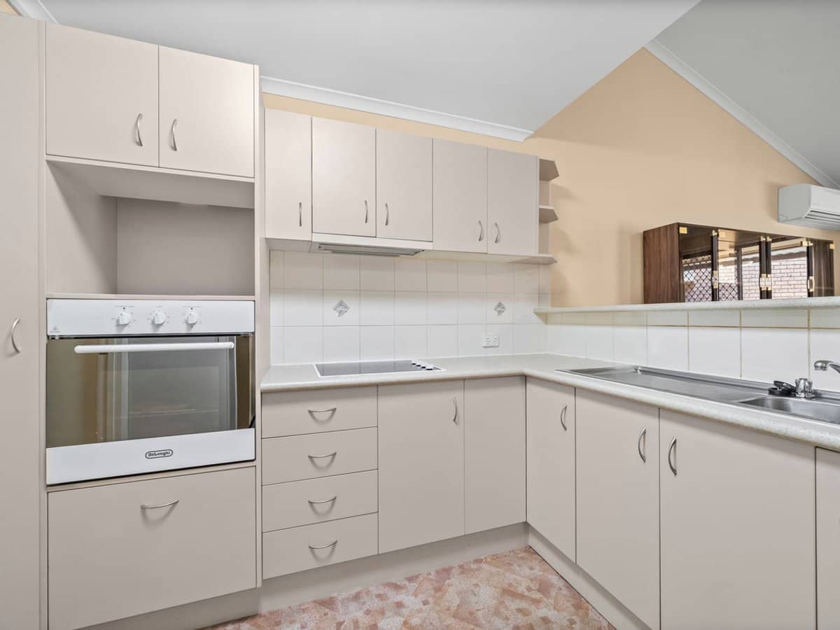 30 Sportsman Avenue, MERMAID BEACH - Thumbnail 8