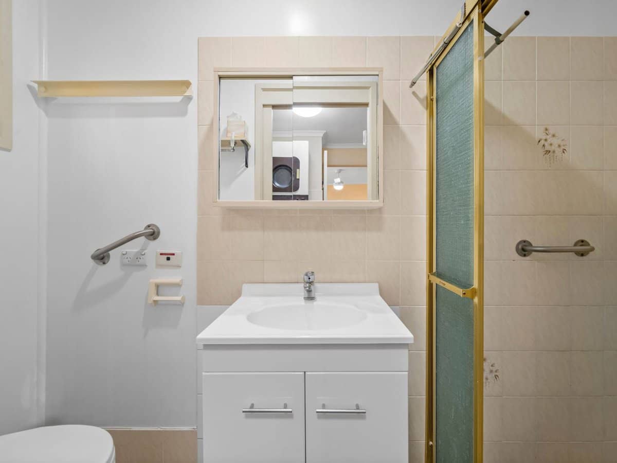 30 Sportsman Avenue, MERMAID BEACH - Thumbnail 10