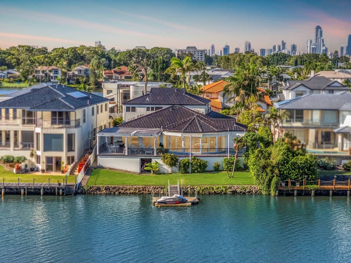 23 San Simeon Drive, Clear Island Waters - Thumbnail 1