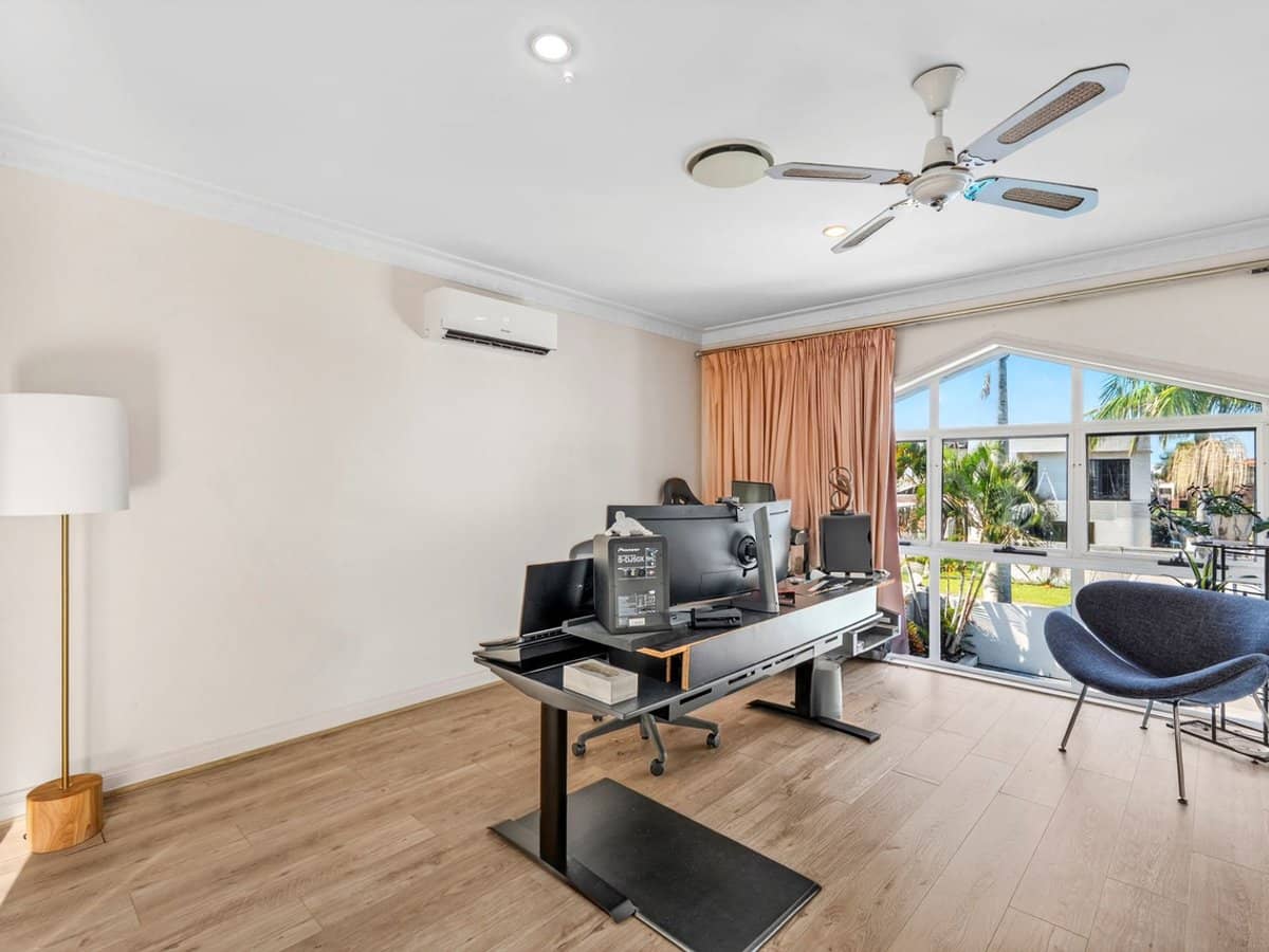 23 San Simeon Drive, Clear Island Waters - Thumbnail 11