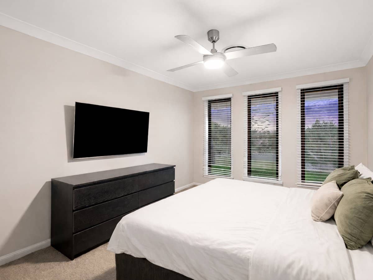 49 Huggins Avenue, YARRABILBA - Thumbnail 3