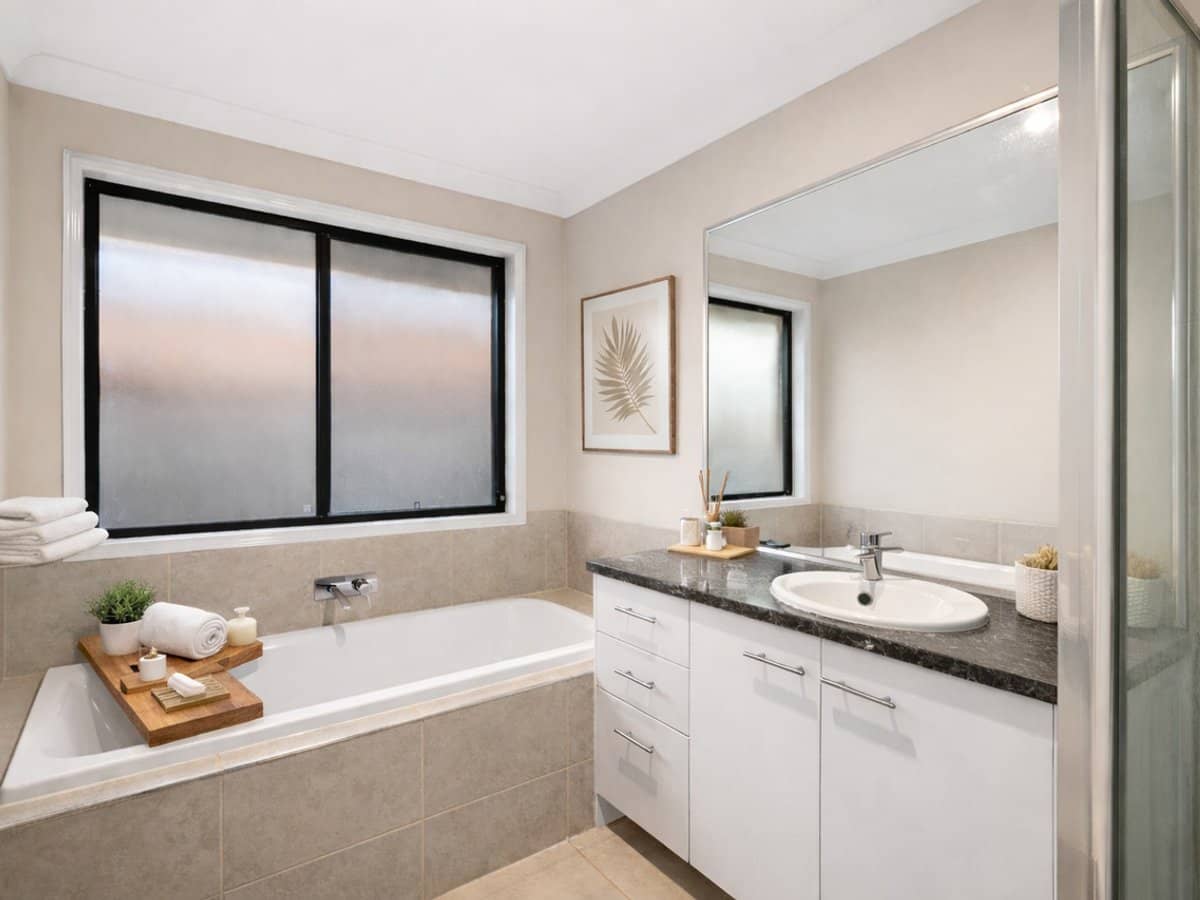 49 Huggins Avenue, YARRABILBA - Thumbnail 8