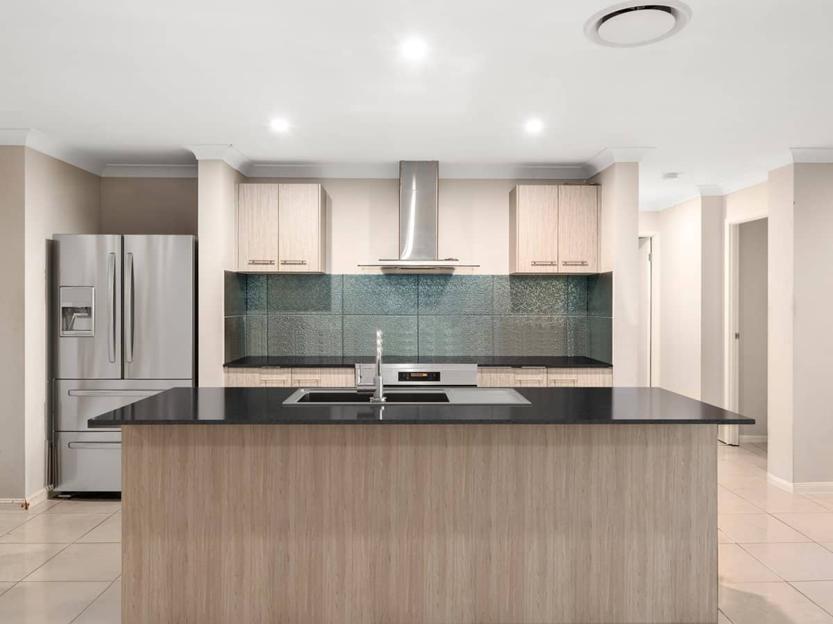 49 Huggins Avenue, YARRABILBA - Thumbnail 12