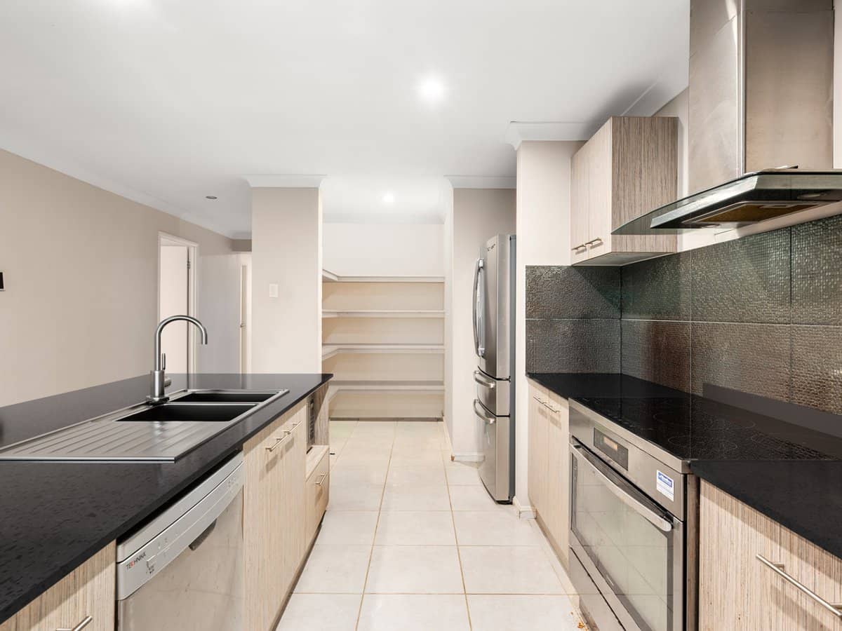 49 Huggins Avenue, YARRABILBA - Thumbnail 14