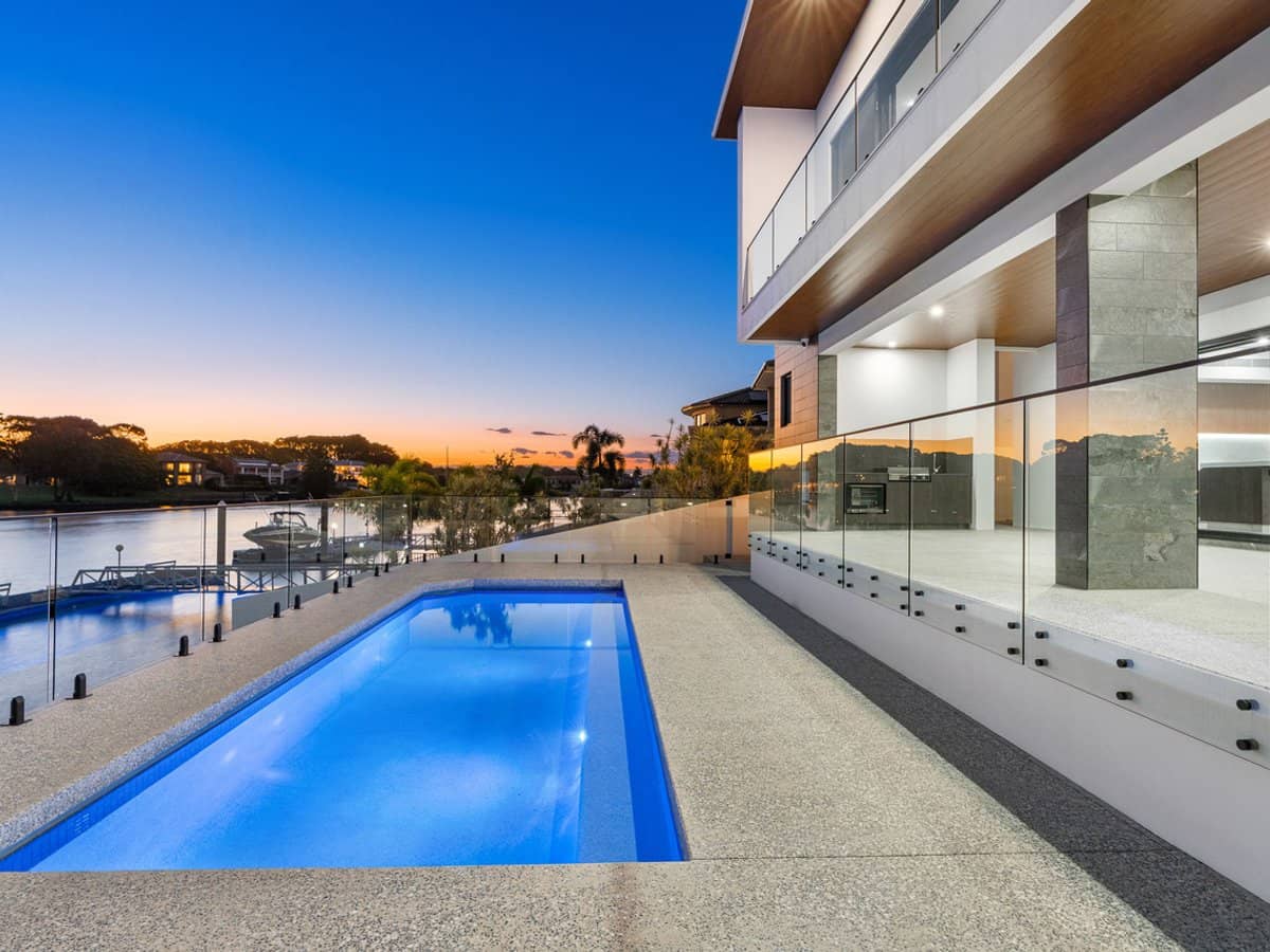 125 Sir Bruce Small Boulevard, Benowa Waters - Thumbnail 2