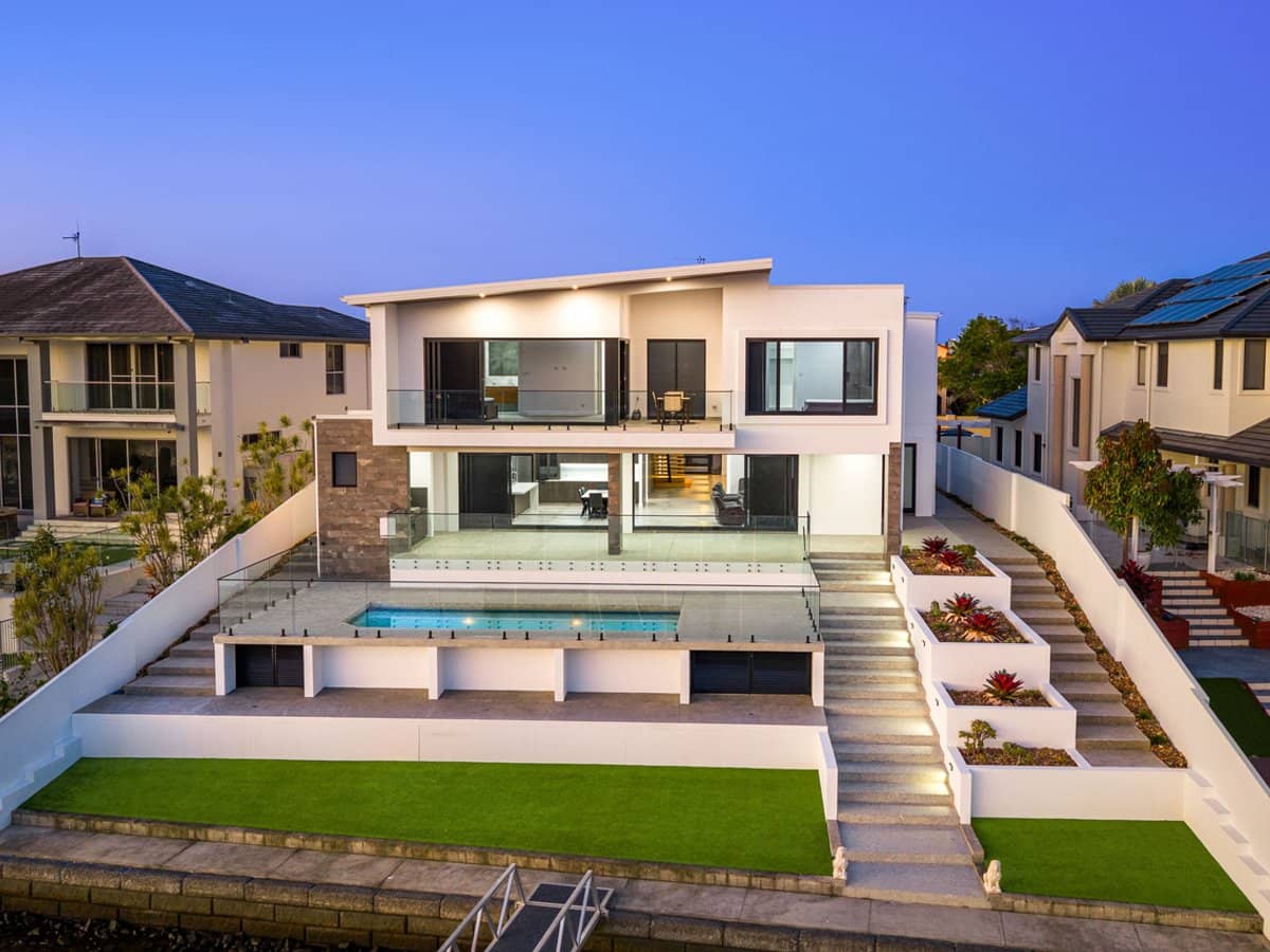 125 Sir Bruce Small Boulevard, Benowa Waters - Thumbnail 5