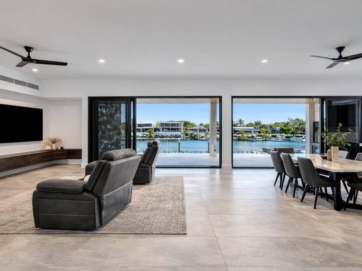 125 Sir Bruce Small Boulevard, Benowa Waters - Thumbnail 11