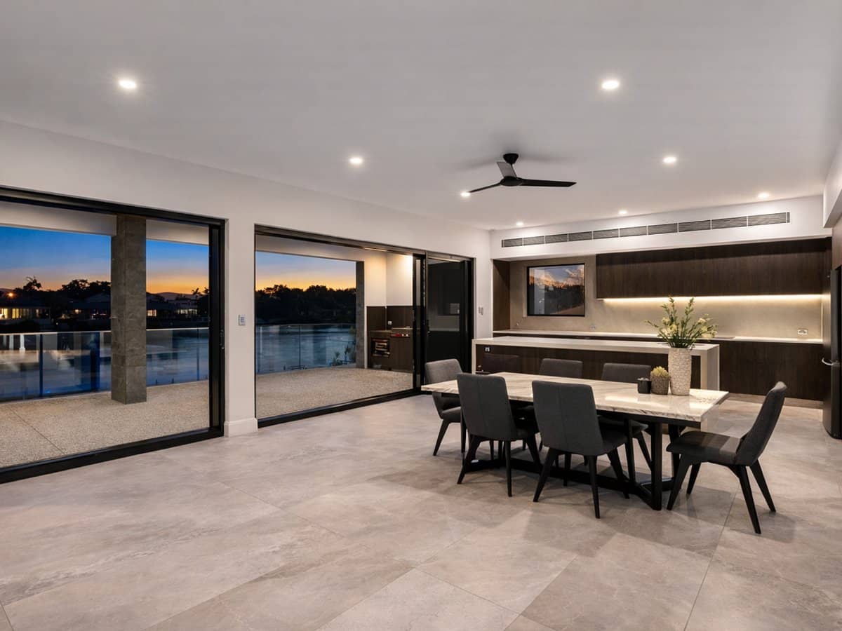 125 Sir Bruce Small Boulevard, Benowa Waters - Thumbnail 12