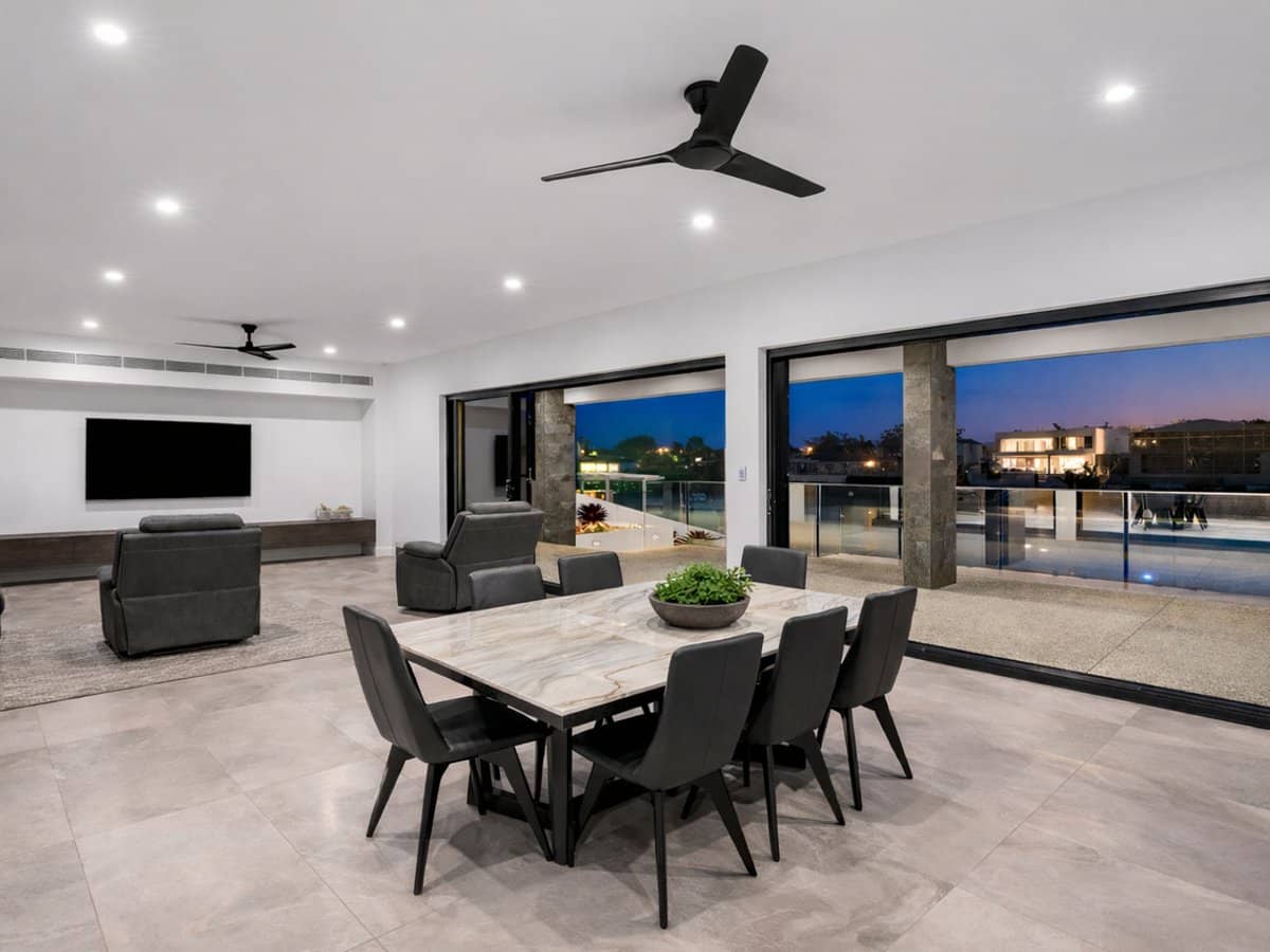 125 Sir Bruce Small Boulevard, Benowa Waters - Thumbnail 13