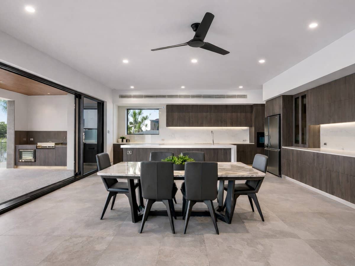 125 Sir Bruce Small Boulevard, Benowa Waters - Thumbnail 14