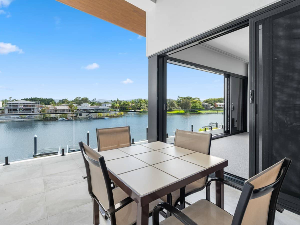 125 Sir Bruce Small Boulevard, Benowa Waters - Thumbnail 21