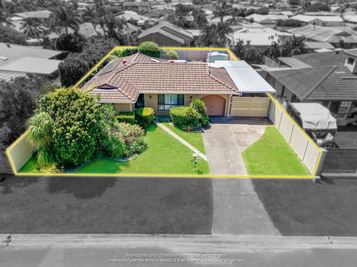 11 Lakefield Crescent, PARADISE POINT - Thumbnail 2