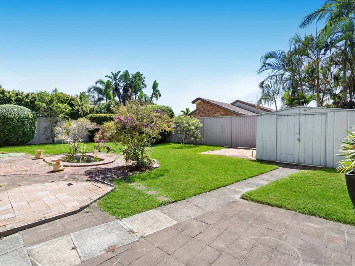 11 Lakefield Crescent, PARADISE POINT - Thumbnail 13