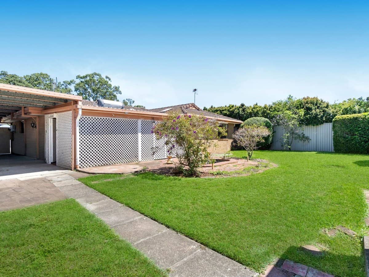 11 Lakefield Crescent, PARADISE POINT - Thumbnail 14