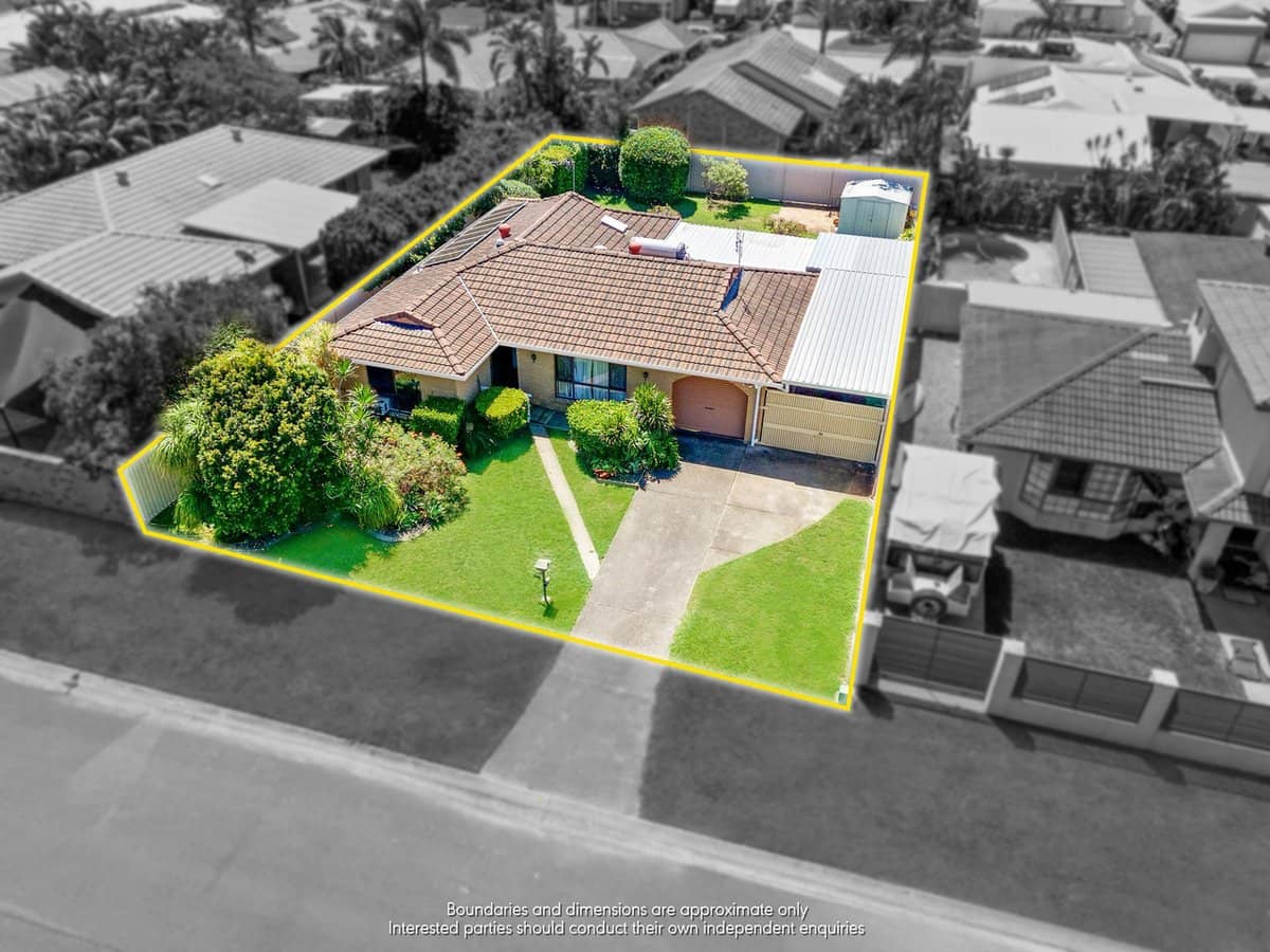 11 Lakefield Crescent, PARADISE POINT - Thumbnail 17