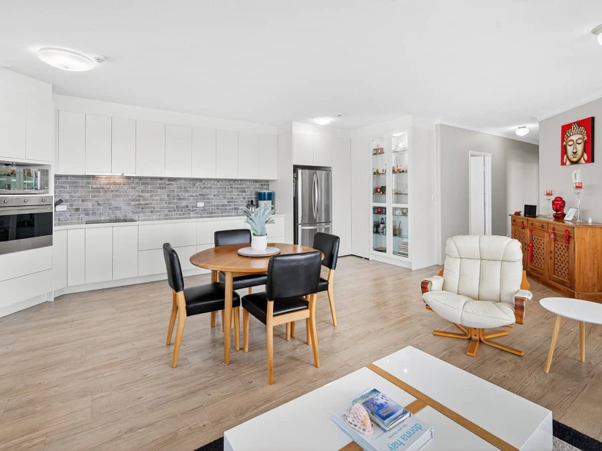 2890 Gold Coast Highway, SURFERS PARADISE - Thumbnail 8