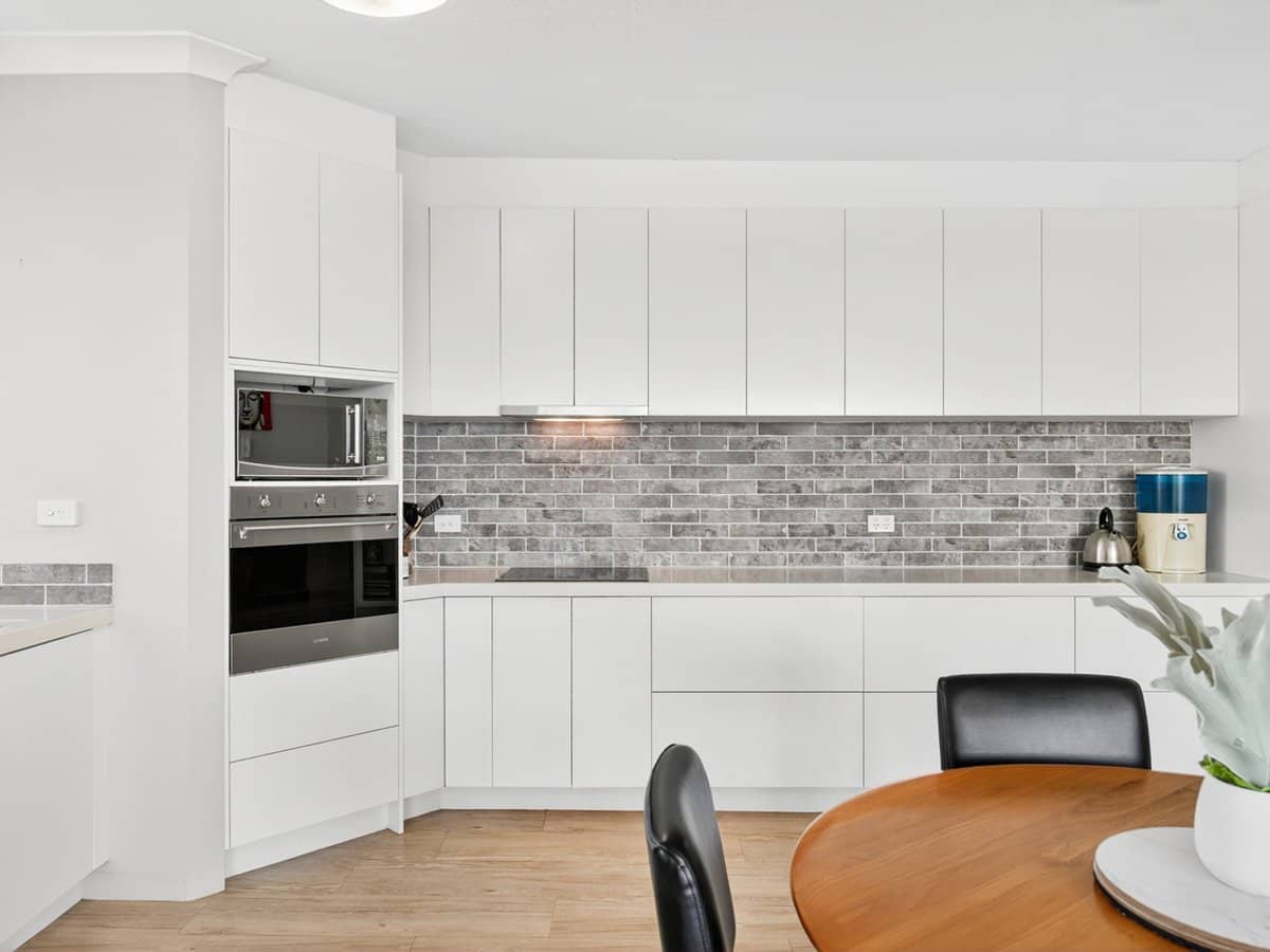 2890 Gold Coast Highway, SURFERS PARADISE - Thumbnail 11