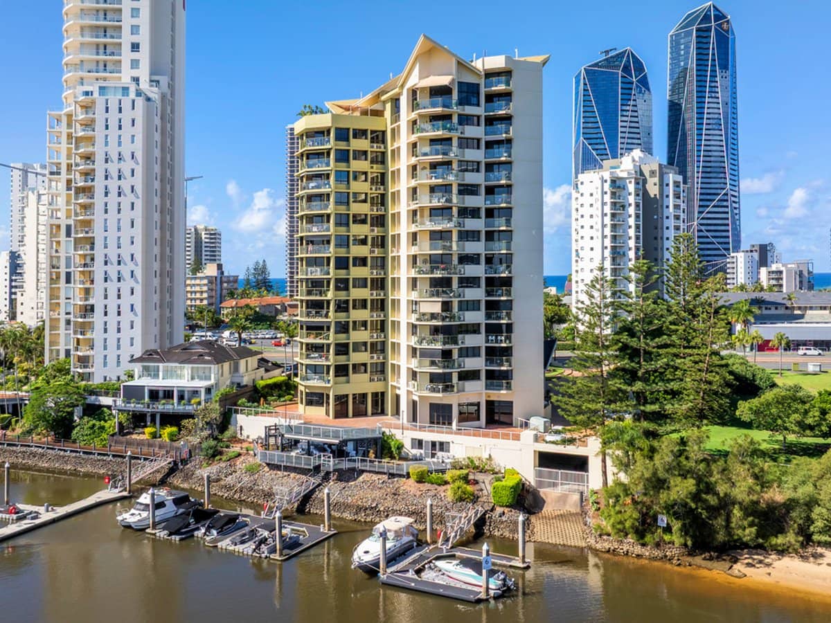 2890 Gold Coast Highway, SURFERS PARADISE - Thumbnail 35