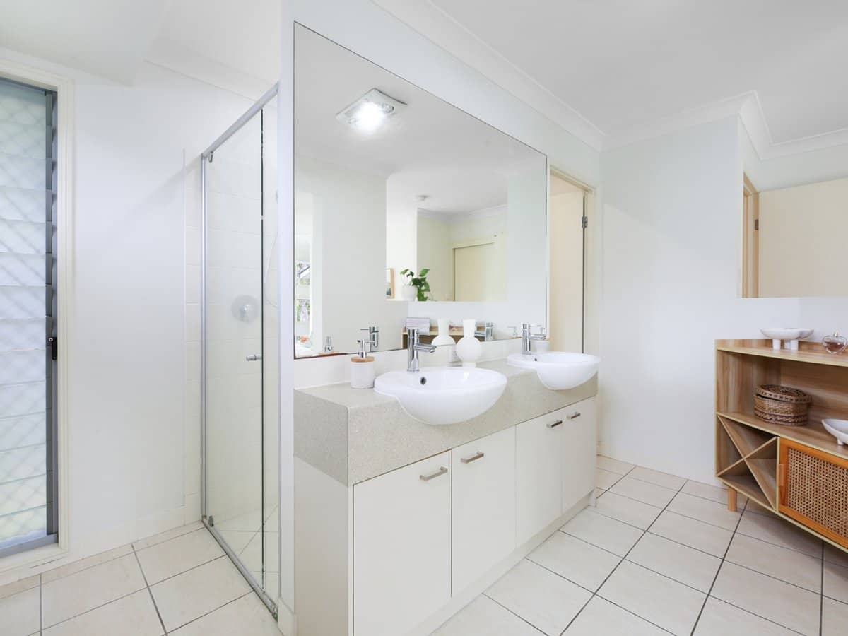 6 Dore Court, BONOGIN - Thumbnail 13