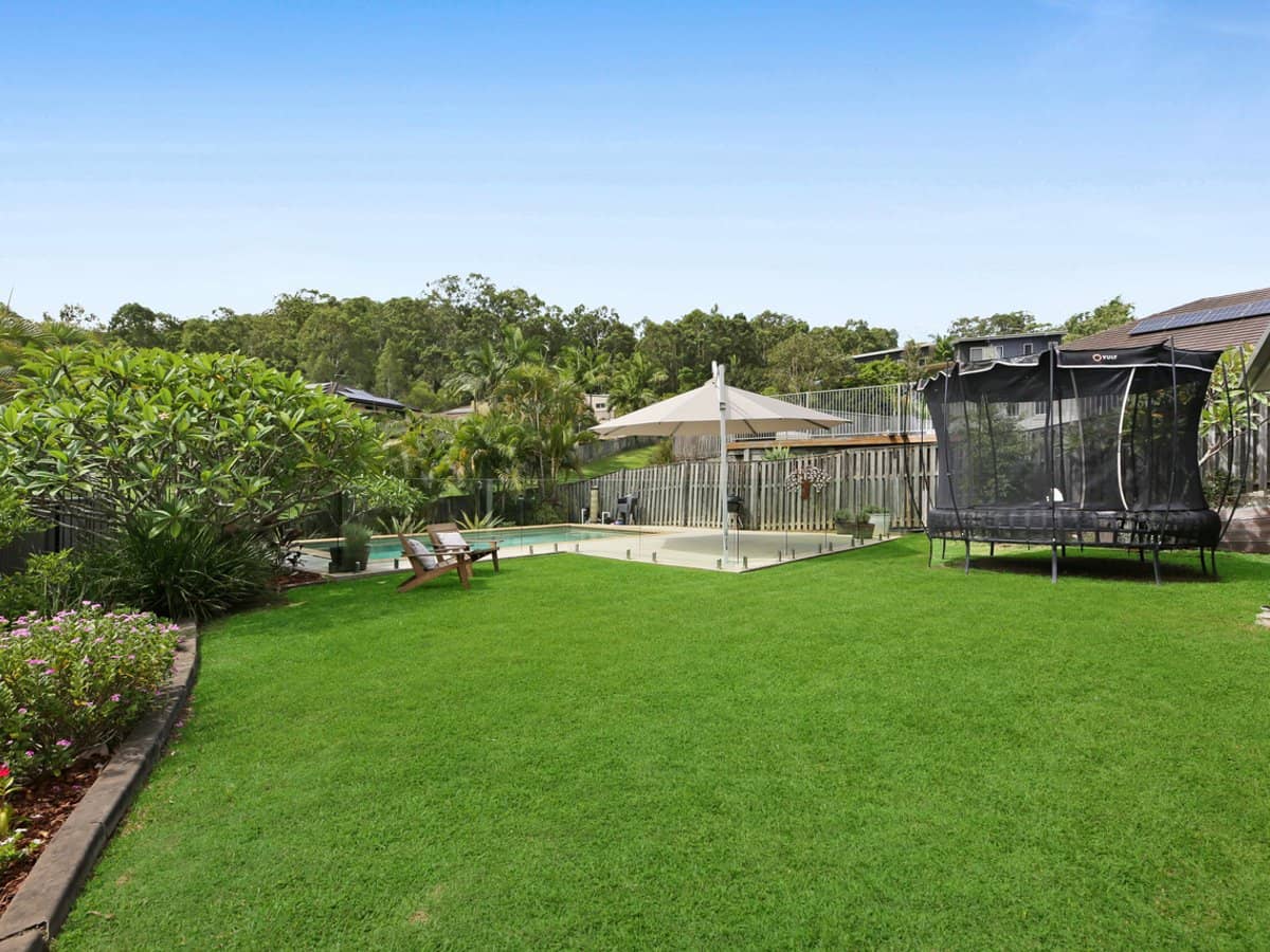 6 Dore Court, BONOGIN - Thumbnail 24