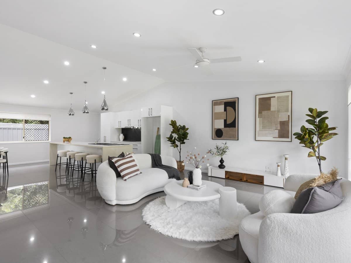 16 Maidstone Place, ROBINA - Thumbnail 2