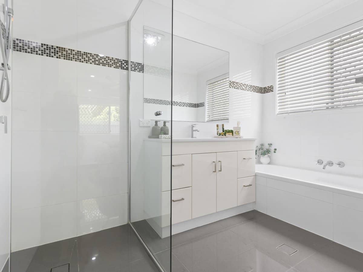 16 Maidstone Place, ROBINA - Thumbnail 9