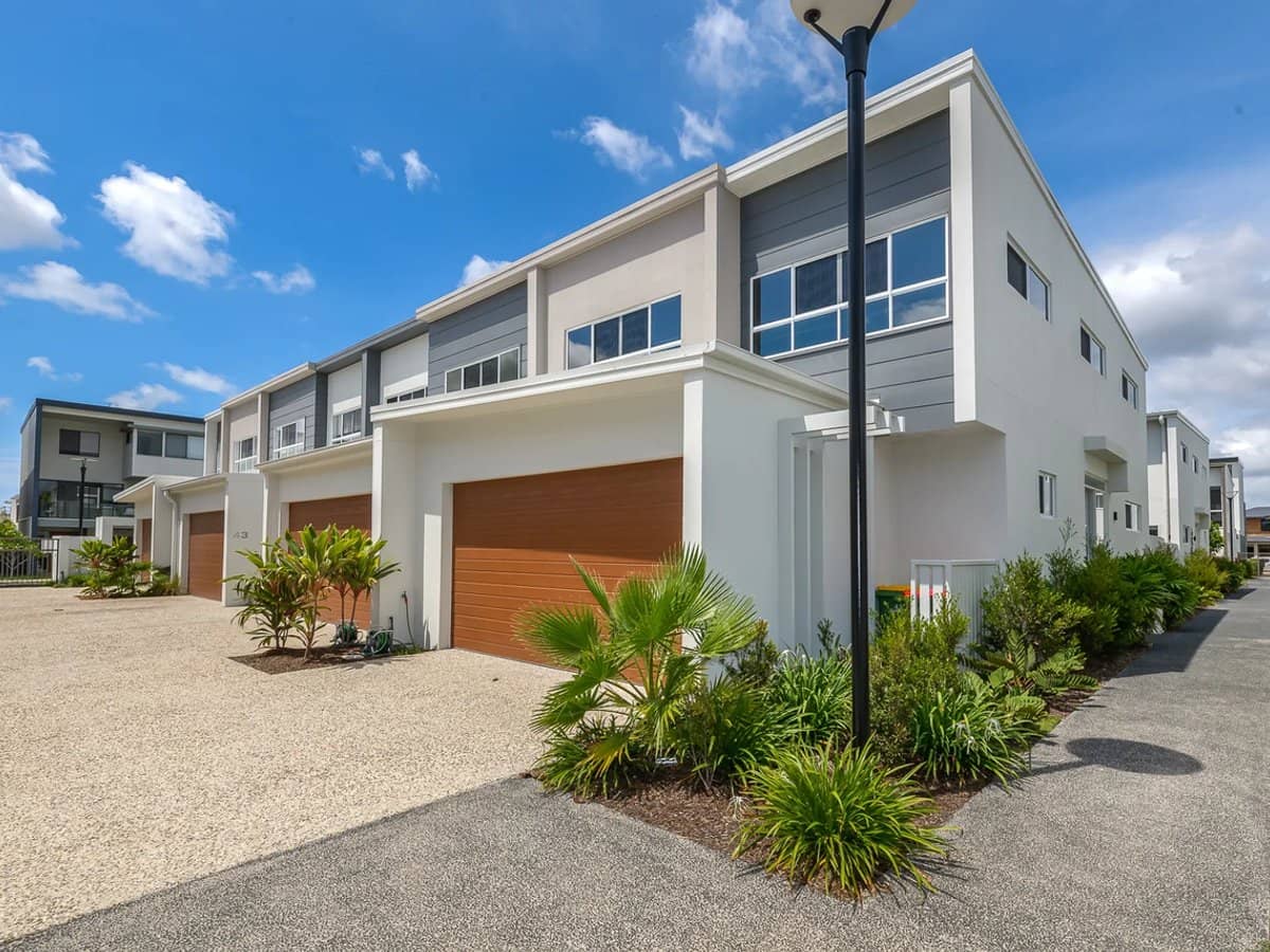 6 Park Cove Boulevard, HOPE ISLAND - Thumbnail 1