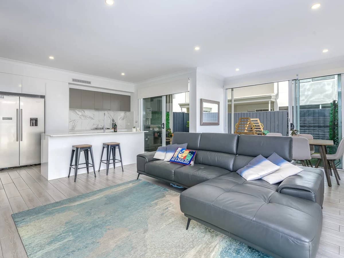 6 Park Cove Boulevard, HOPE ISLAND - Thumbnail 3