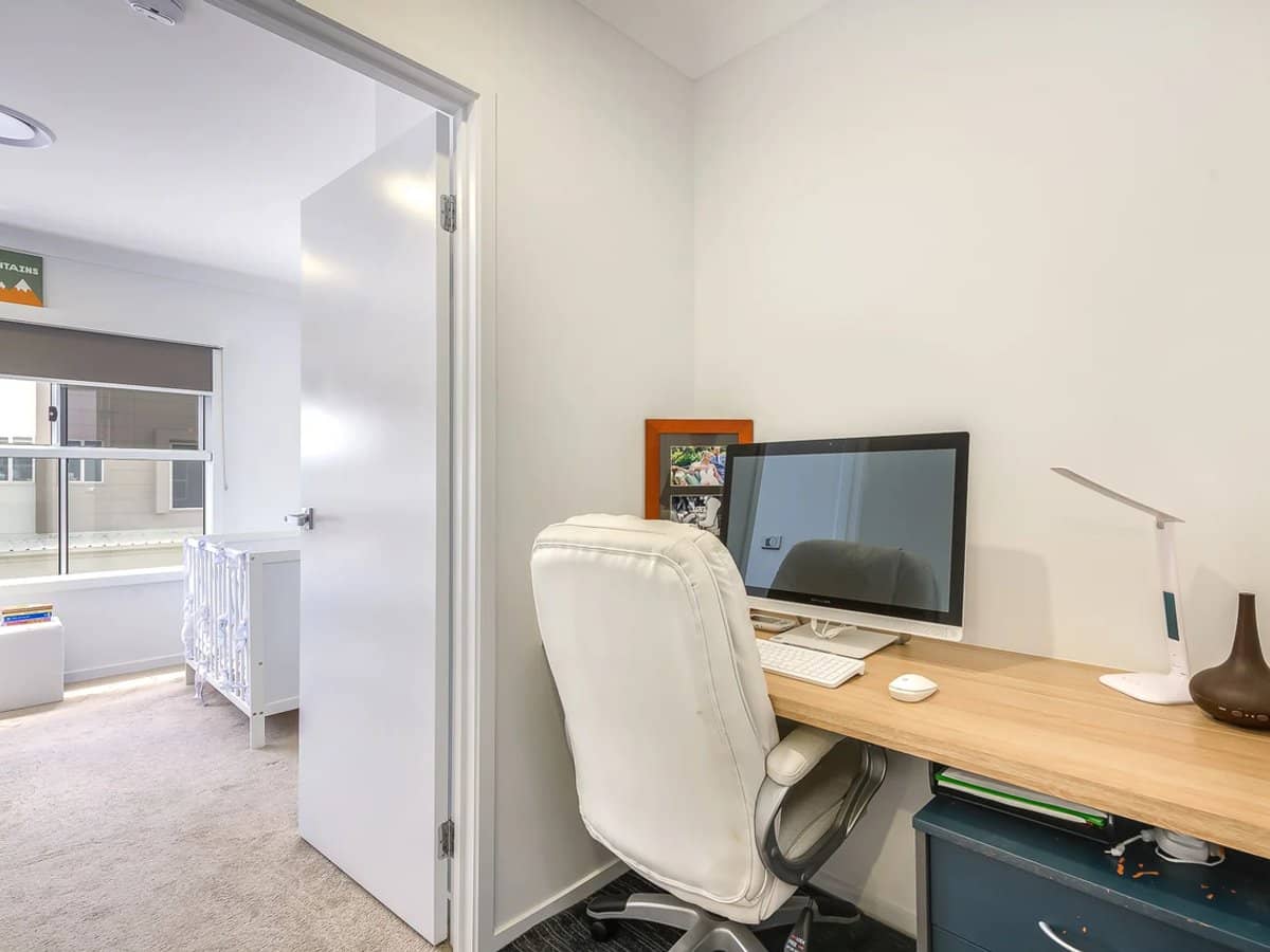 6 Park Cove Boulevard, HOPE ISLAND - Thumbnail 10