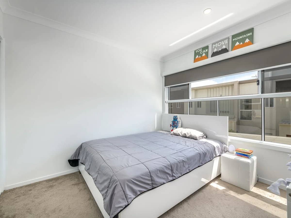 6 Park Cove Boulevard, HOPE ISLAND - Thumbnail 12