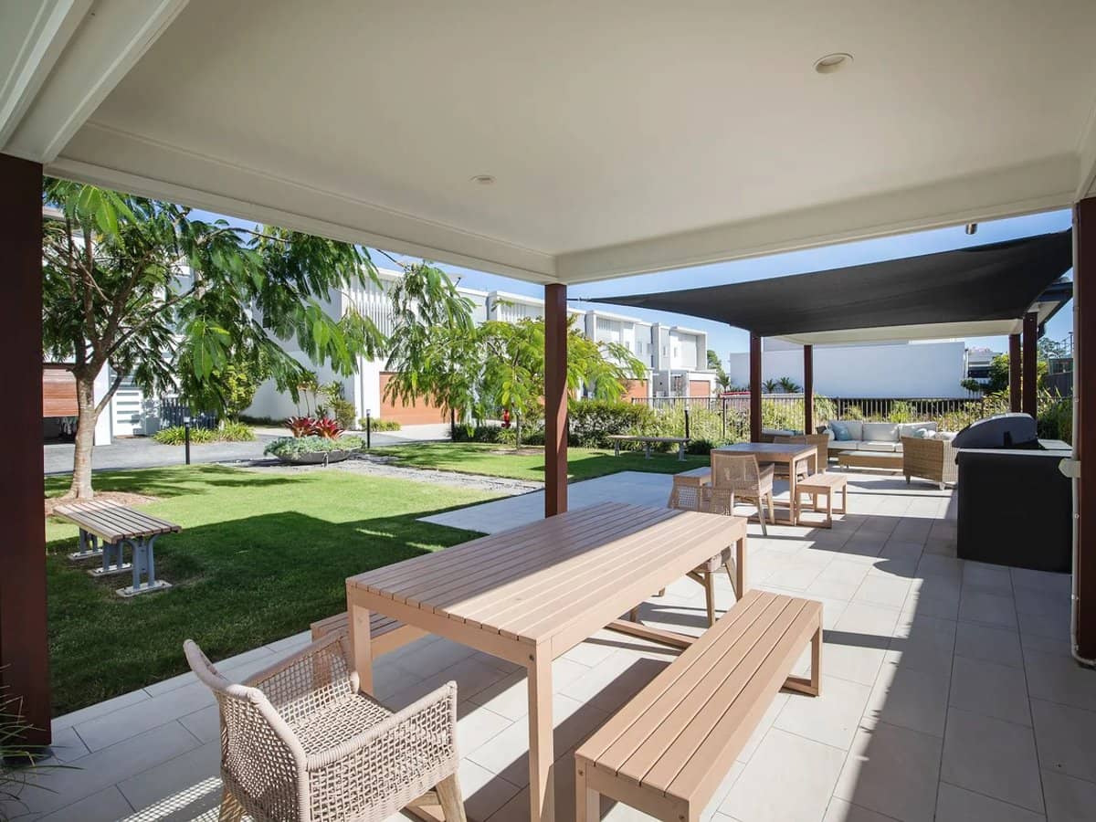 6 Park Cove Boulevard, HOPE ISLAND - Thumbnail 17