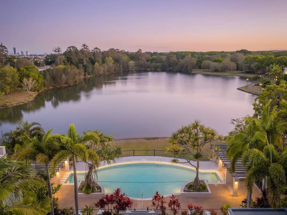 1 The Cove Crescent, Carrara - Thumbnail 2